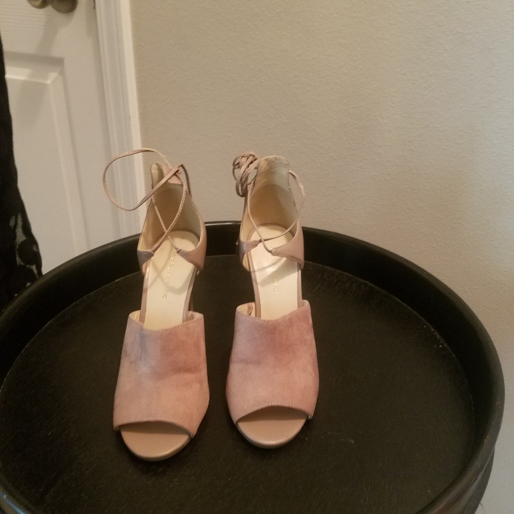Shoes - Picture 3 of 4